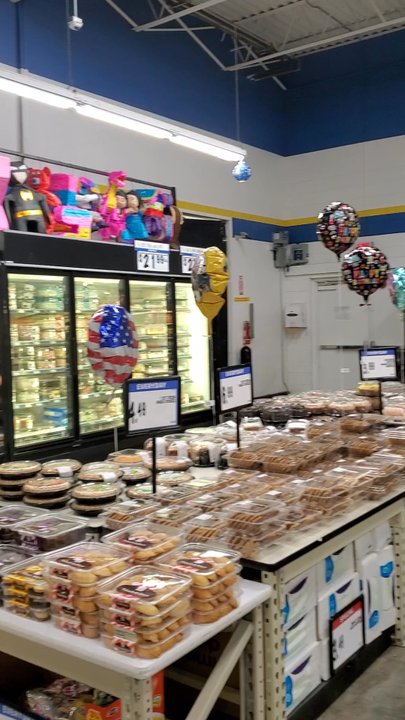 Foodmaxx - Inside store - Grocery Near Me - Oroville, California