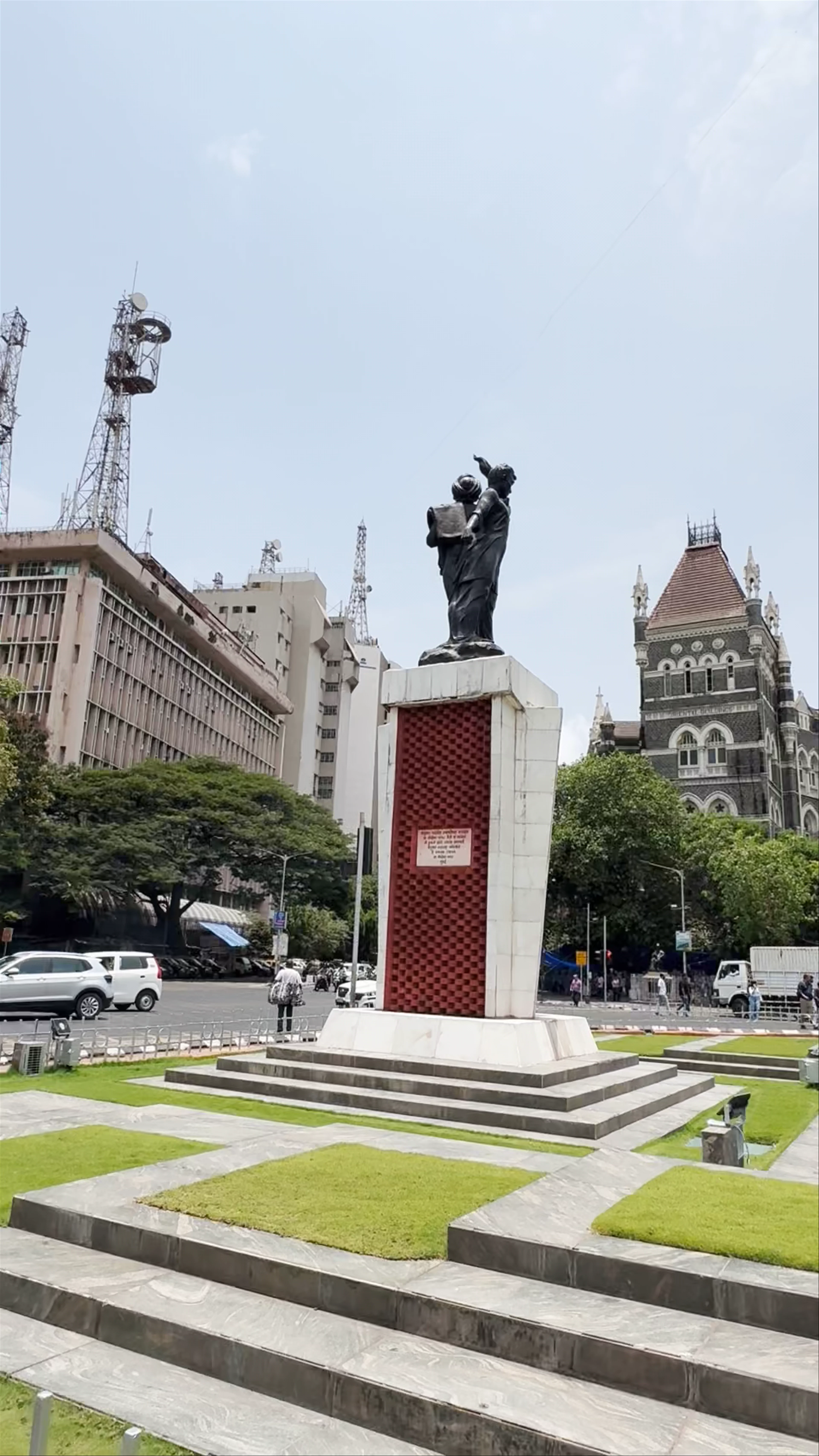 Hutatma Memorial Statue, Kala Ghoda