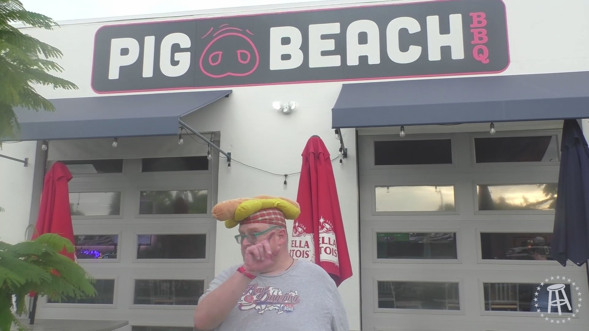 Raw Dogging at Pig Beach BBQ in West Palm Beach | Barstool Sports