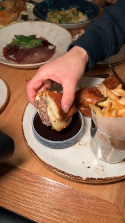 The Third Floor - Le burger - New American Near Me - San Francisco, California