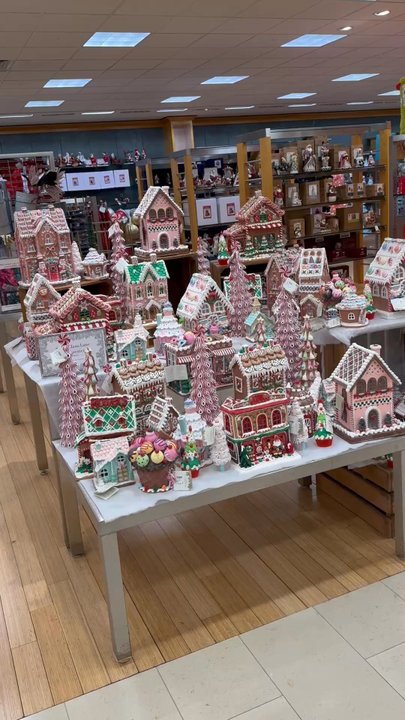 Dillard's - Christmas - Department Stores Near Me - Virginia Beach, Virginia