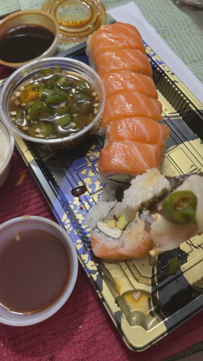 Sushi Seven - Yummy ! Just ordered the Joey roll . Super fresh and delicious - Sushi Bars Near Me - San Antonio, Texas