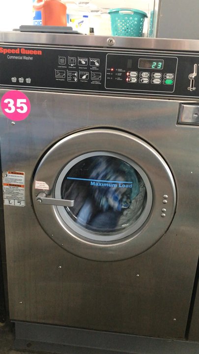 Clear Bubble Laundromat - Big machines with lots of hot water - Laundromat Near Me - Clearwater, Florida