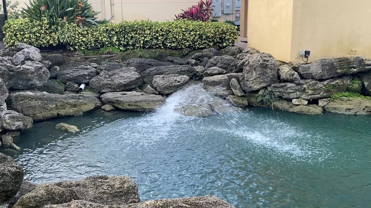 Trails Shopping Center - Never seen this water pipe on must be filling. - Shopping Centers Near Me - Ormond Beach, Florida