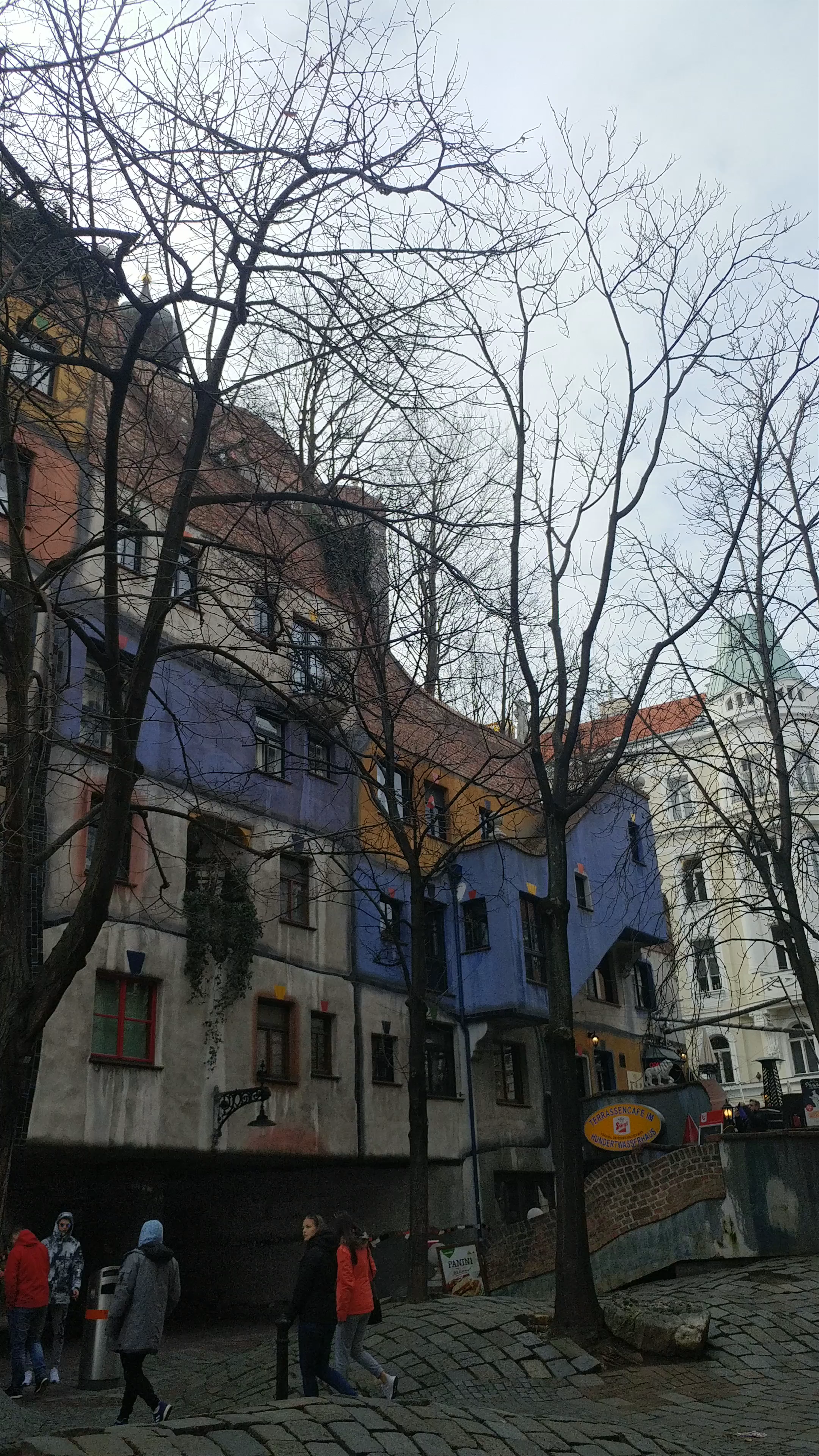 Hundertwasserhaus: Colorful Architectural Wonder in Vienna