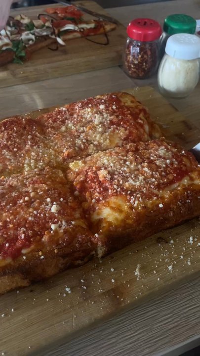Crust Simply Italian - Cheese Pull!!! - Pizza Near Me - Chandler, Arizona