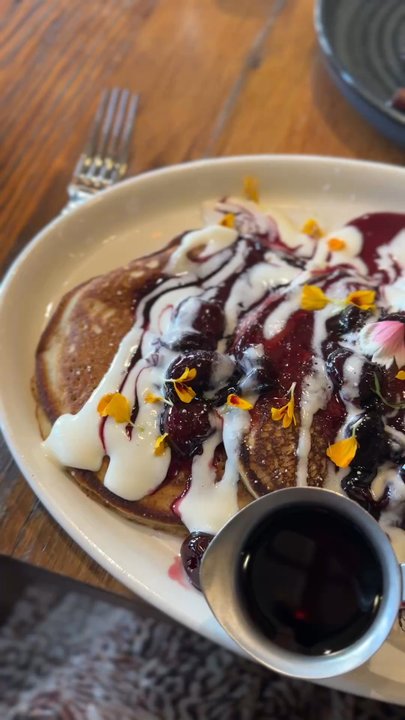 Steelbach - Chuck's flapjacks with cherry and cheesecake - New American Near Me - Tampa, Florida