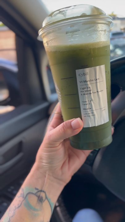 Starbucks - Matcha Lemonade - Coffee & Tea Near Me - Honolulu, Hawaii