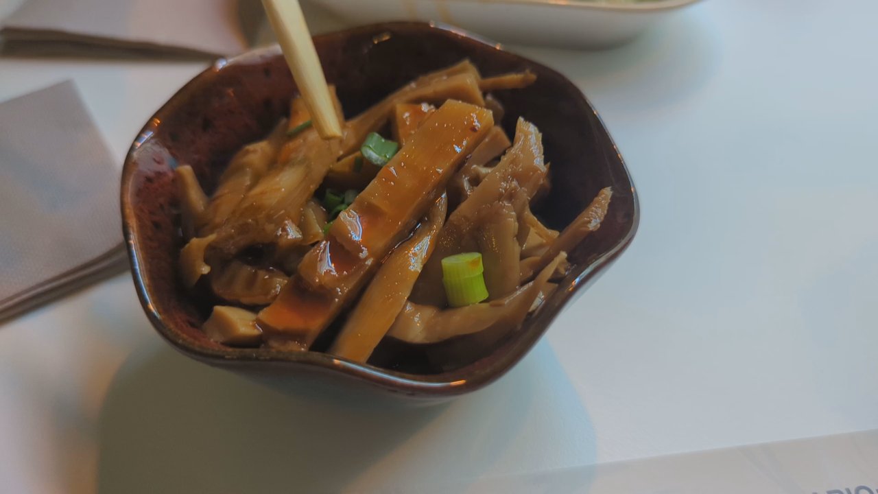 Dingji Ramen - May 11, 2024; Germogli di Bambù Brasati in Olio/Bamboo Shoots Braised in Oil (€2). - Chinese Near Me - Torino, TO