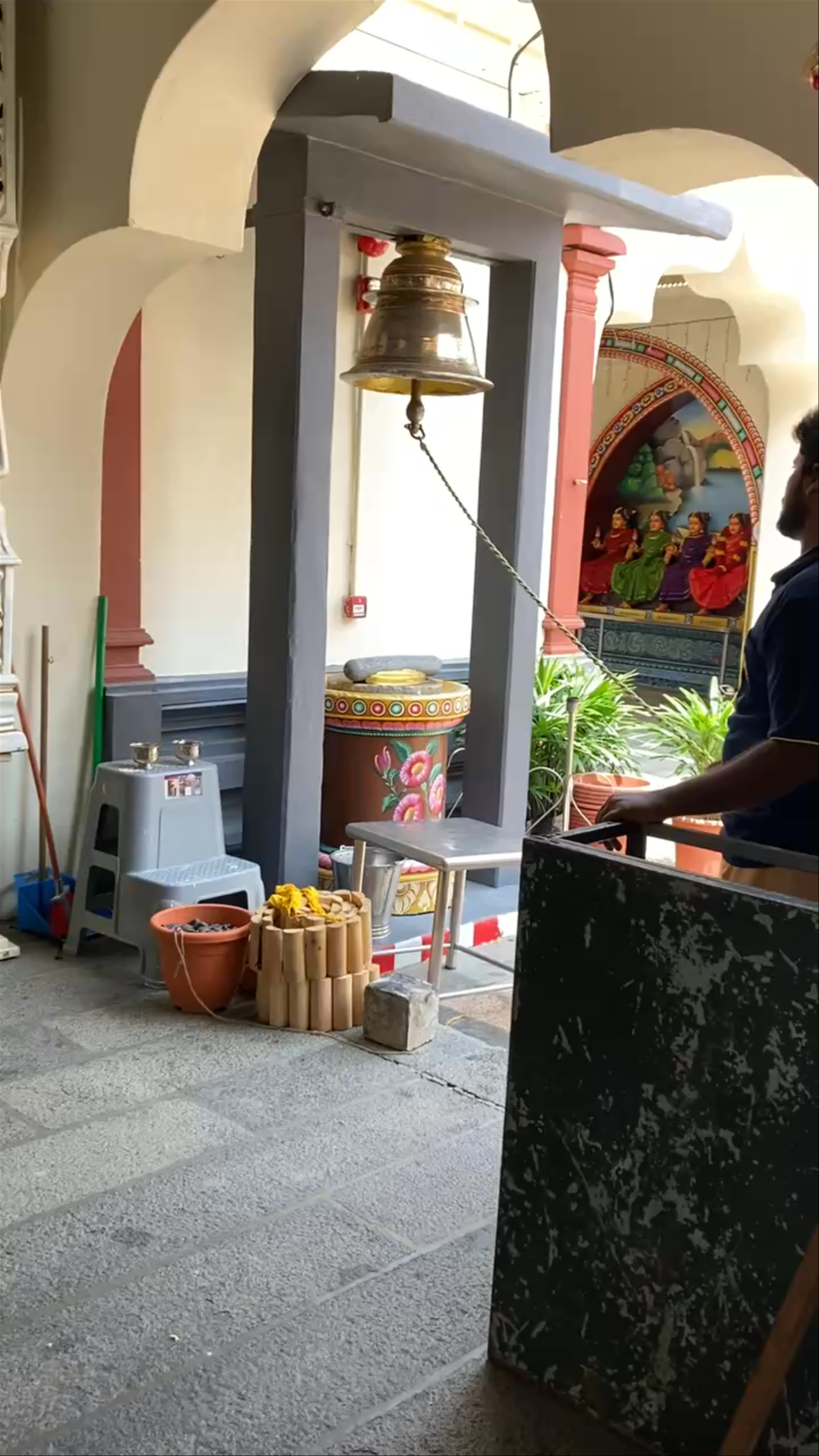 Sri Mariamman Temple: A Vibrant Spiritual Oasis in Singapore
