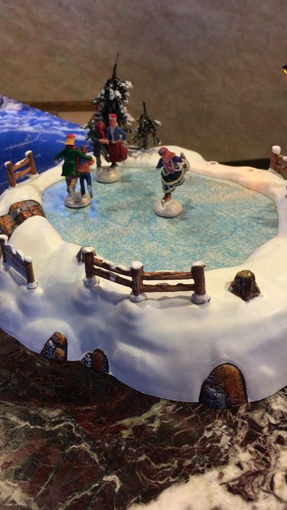 Hotel Seward - Holiday lobby kitsch. Sweet actually. - Hotels Near Me - Seward, Alaska