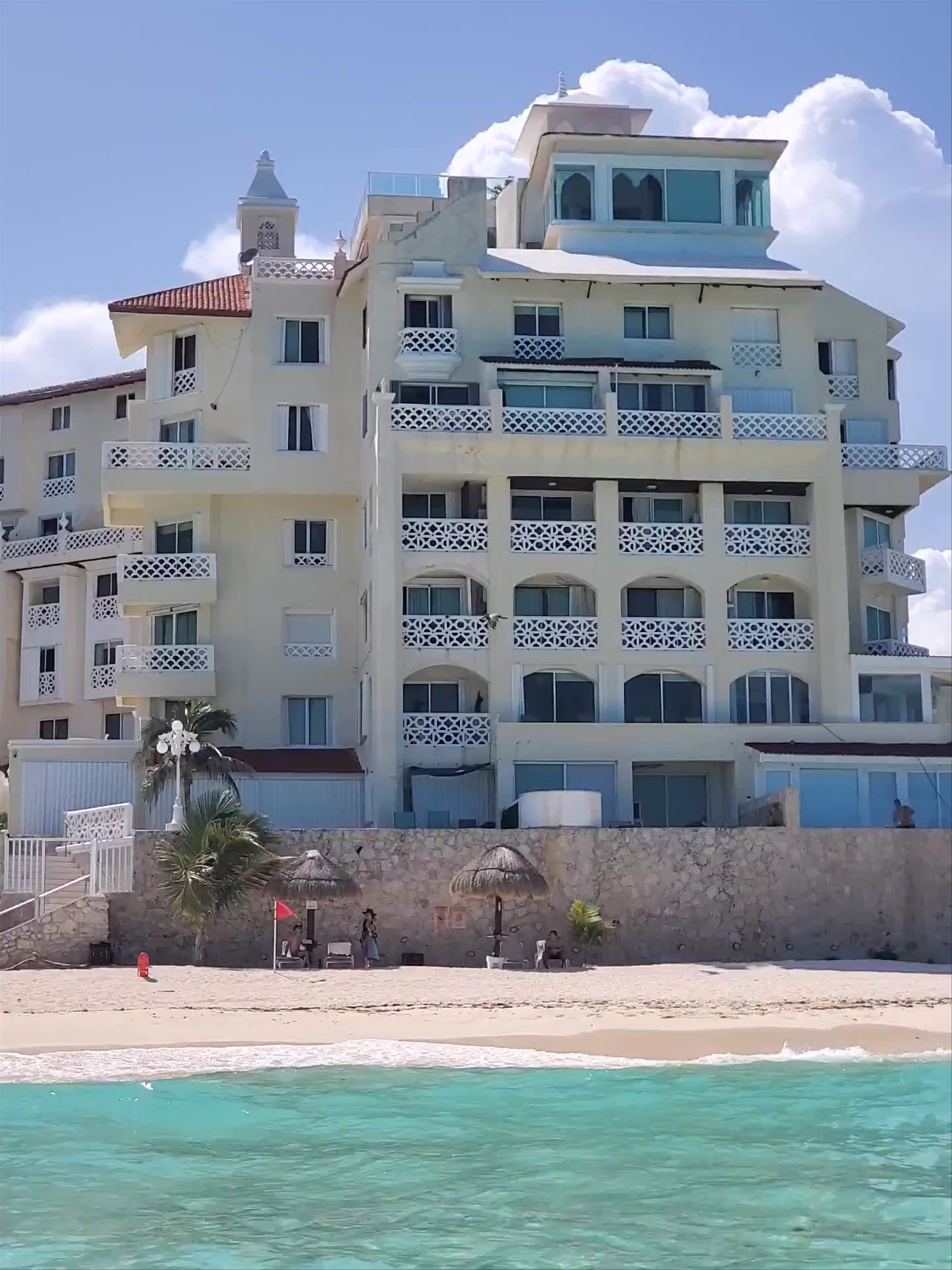 Cancún Beach Escape Condo on Boulevard Kukulcan