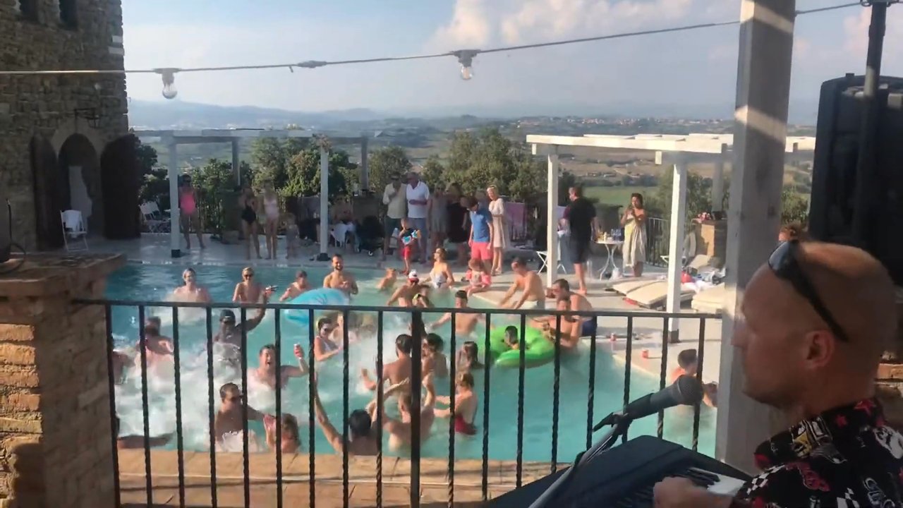 Danny Arthur @ Castello Di Rosciano - video 3