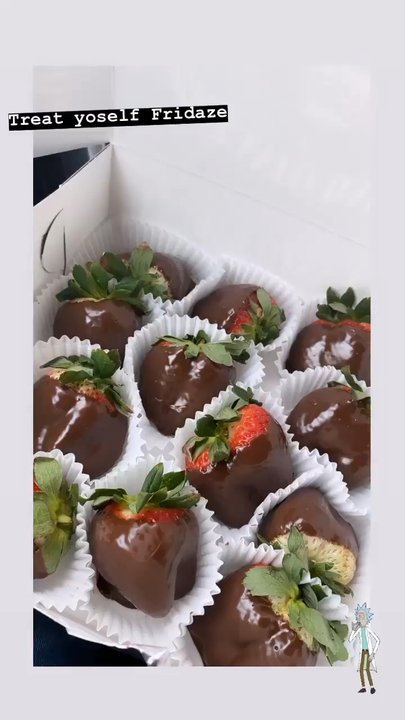 Paulanto Bakery - Chocolate covered strawberries - Bakeries Near Me - Bayonne, New Jersey