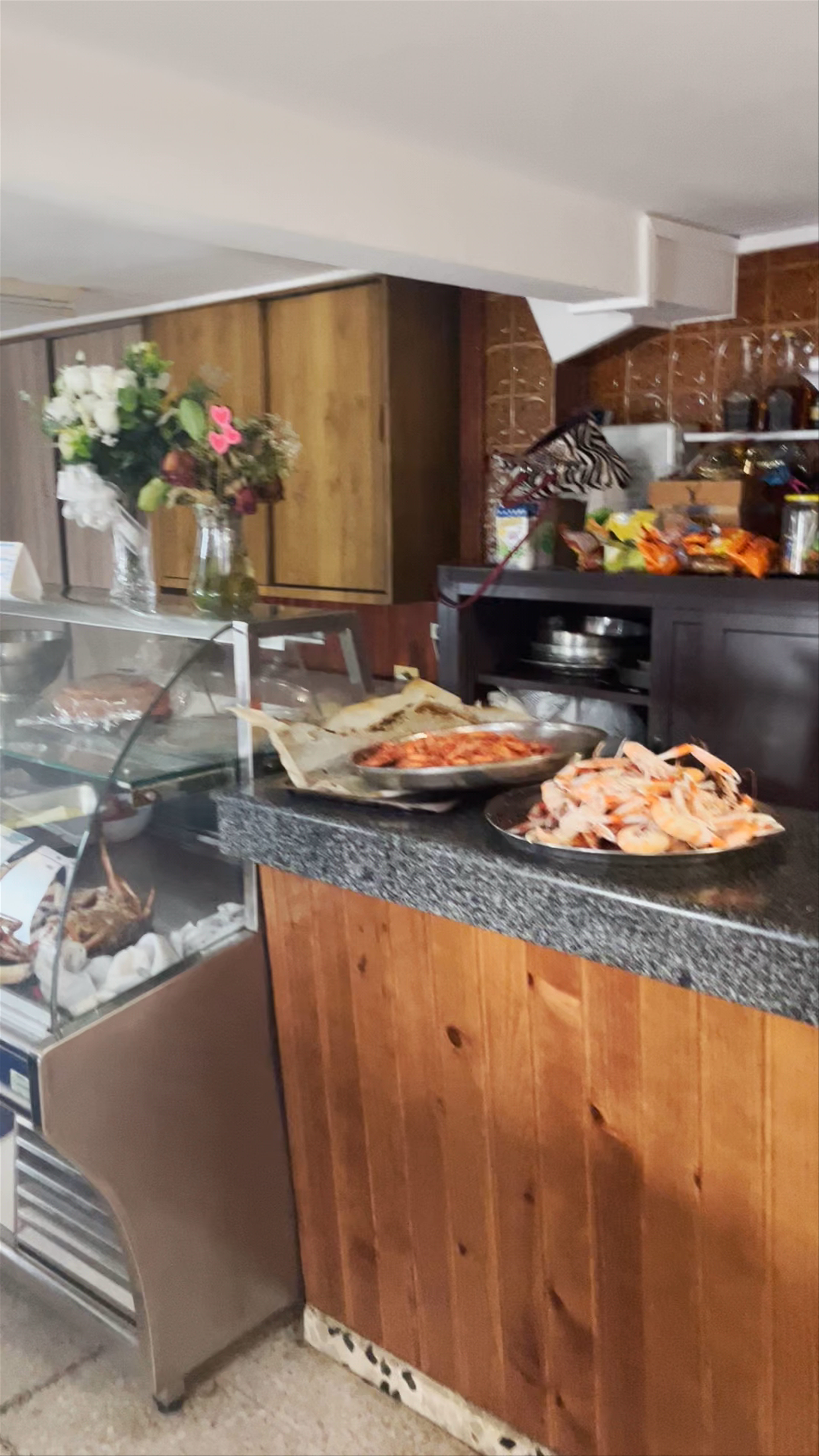 O Lar de Angel: Authentic Seafood Experience in Vigo