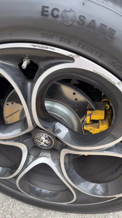 Great Lakes Auto Collision - Insurance paid for wheels to be replace. Instead of replacing them he offered to paint over them. Still owes me money for the 2 wheels. - Body Shops Near Me - Homer Glen, Illinois