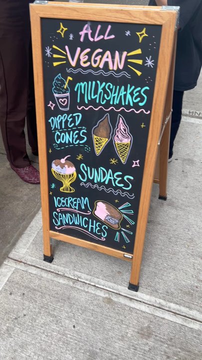 Dreamery BK - I captured all the lights brightness and pink joy of the spot it's so soothing and tasty in there - Ice Cream & Frozen Yogurt Near Me - Brooklyn, New York