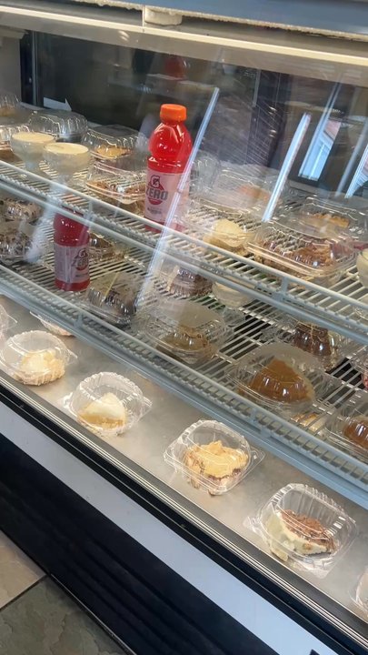 Mt Hope Diner - Desert fridge - Diners Near Me - Rochester, New York