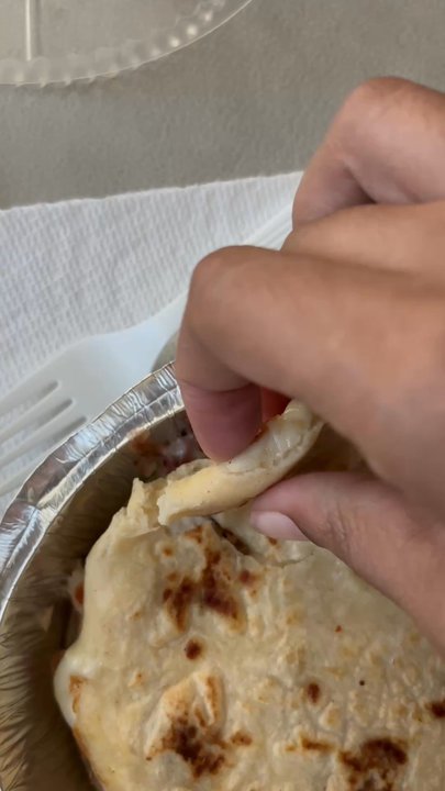 Yessy's pizza & more - Look at that cheese pull ! It kept stretching even after I stopped the video ! - Pizza Near Me - Pittsburg, California