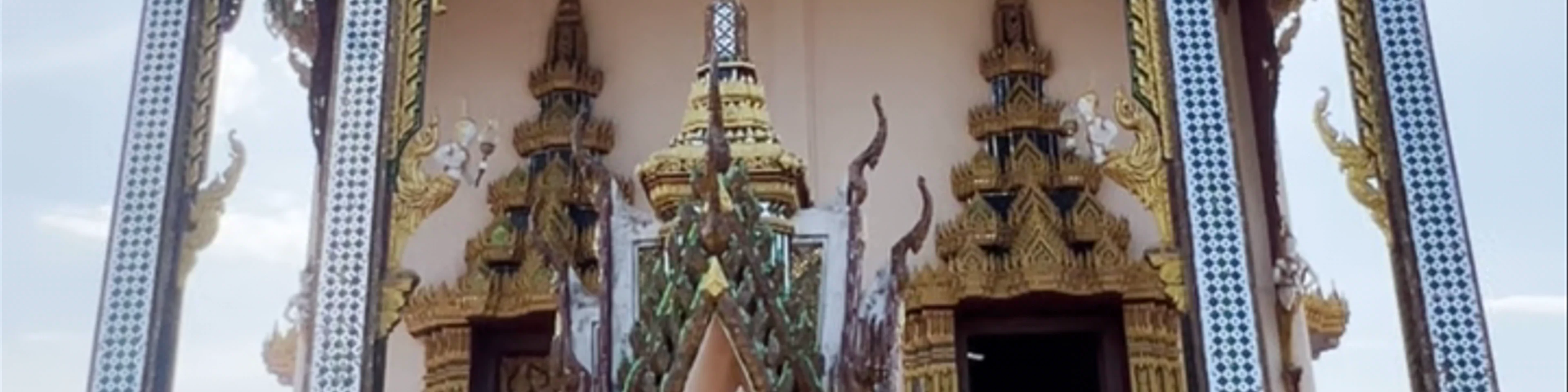 Wat Plai Laem