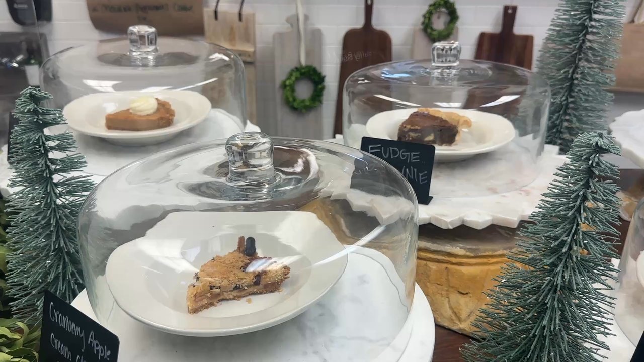 Common Tart - Video of Display case - Bakeries Near Me - Tulsa, Oklahoma