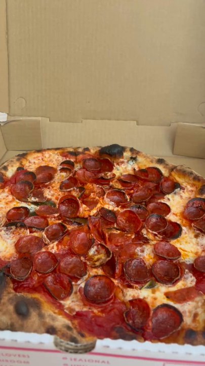 Tina's Pizza - Pizza Near Me - Carpinteria, California