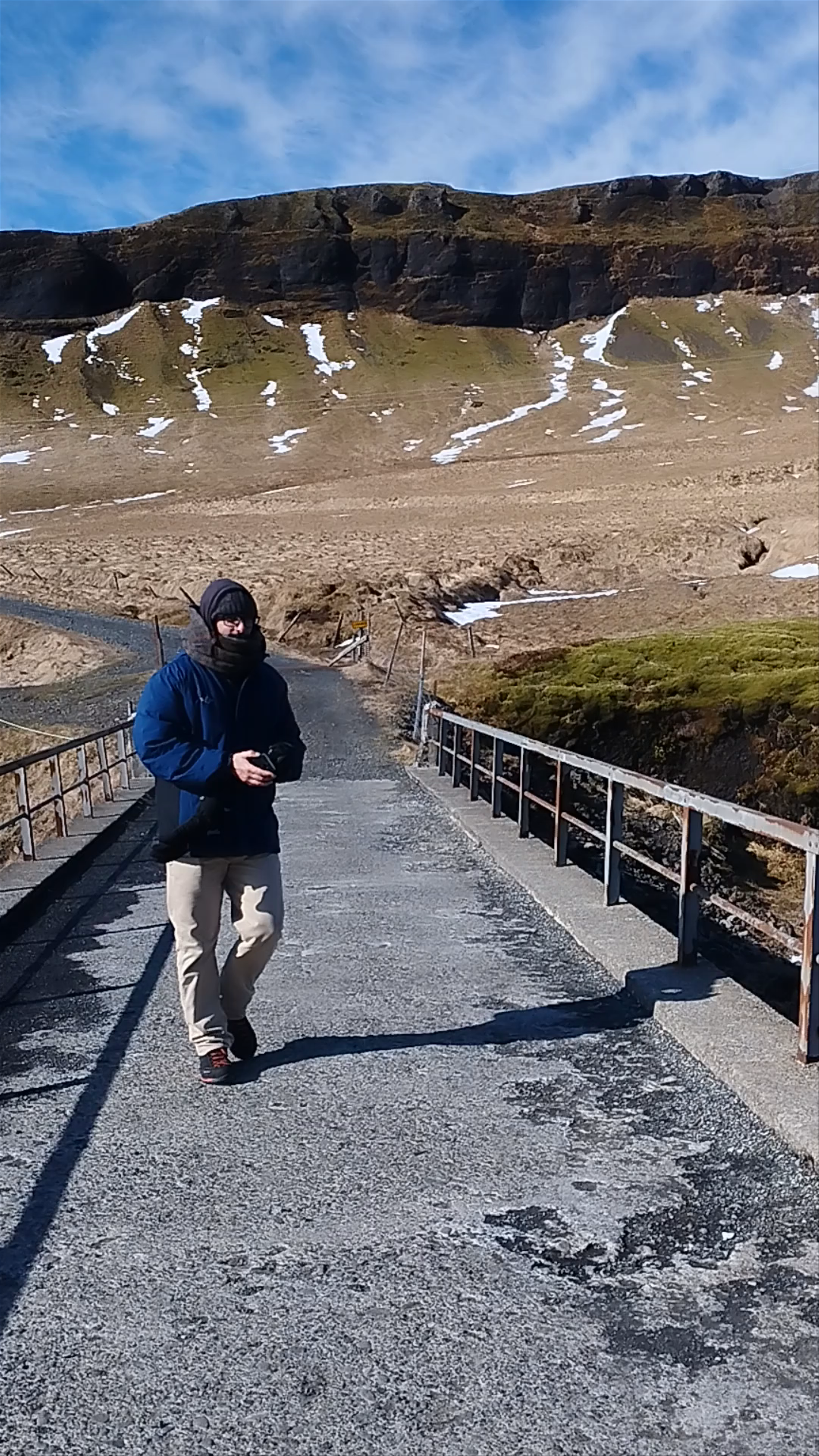 Fjaðrárgljúfur Canyon: Majestic Icelandic Nature Escape
