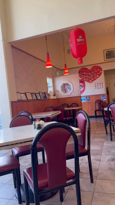 Kenny's Cafe - Inside - Chinese Near Me - Pacifica, California