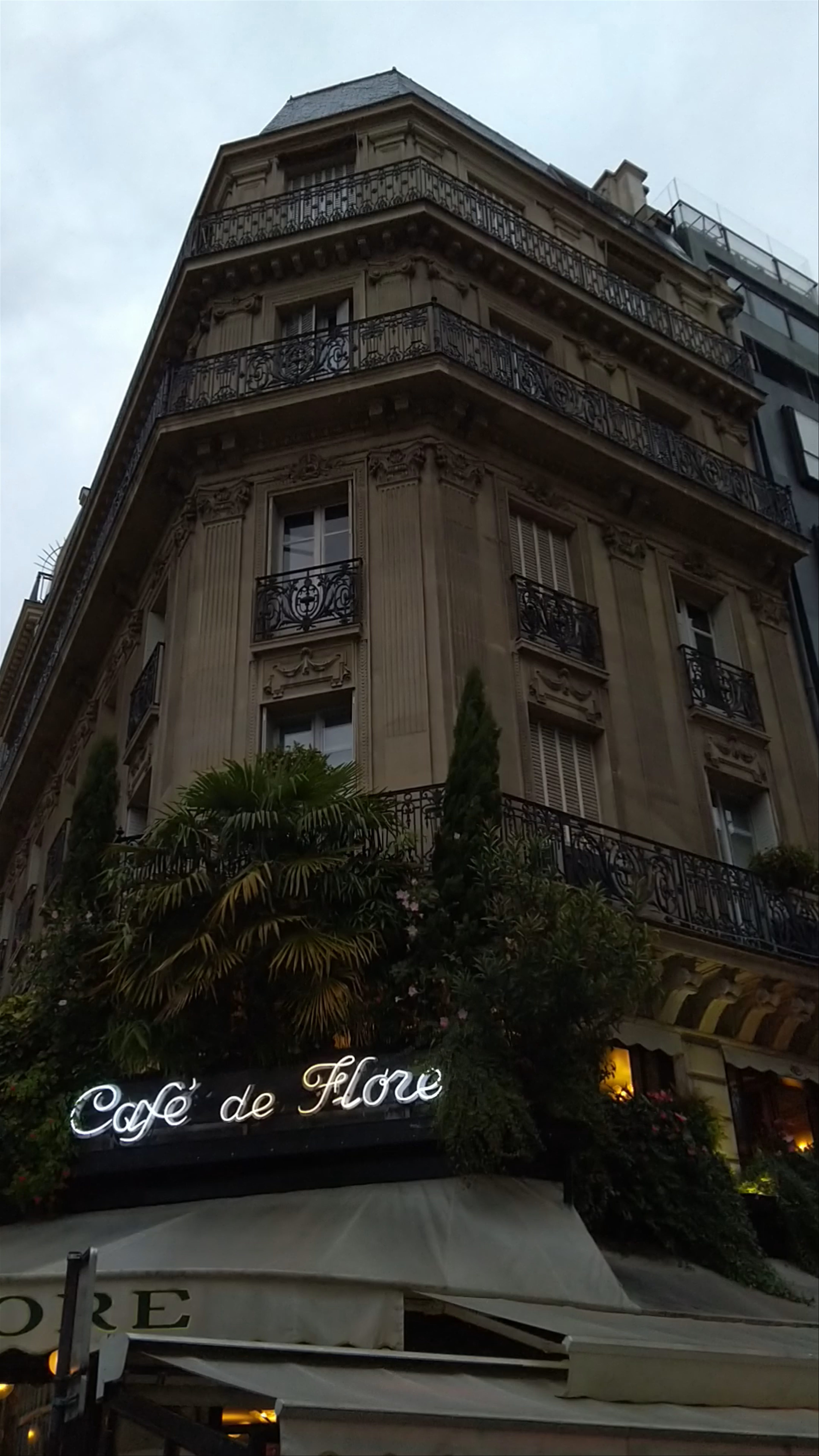 Café de Flore: Iconic Parisian Charm at Boulevard Saint-Germain
