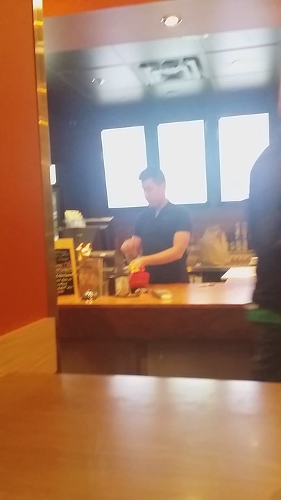 Mini Mango - Seating - Vietnamese Near Me - Edmonton, Alberta