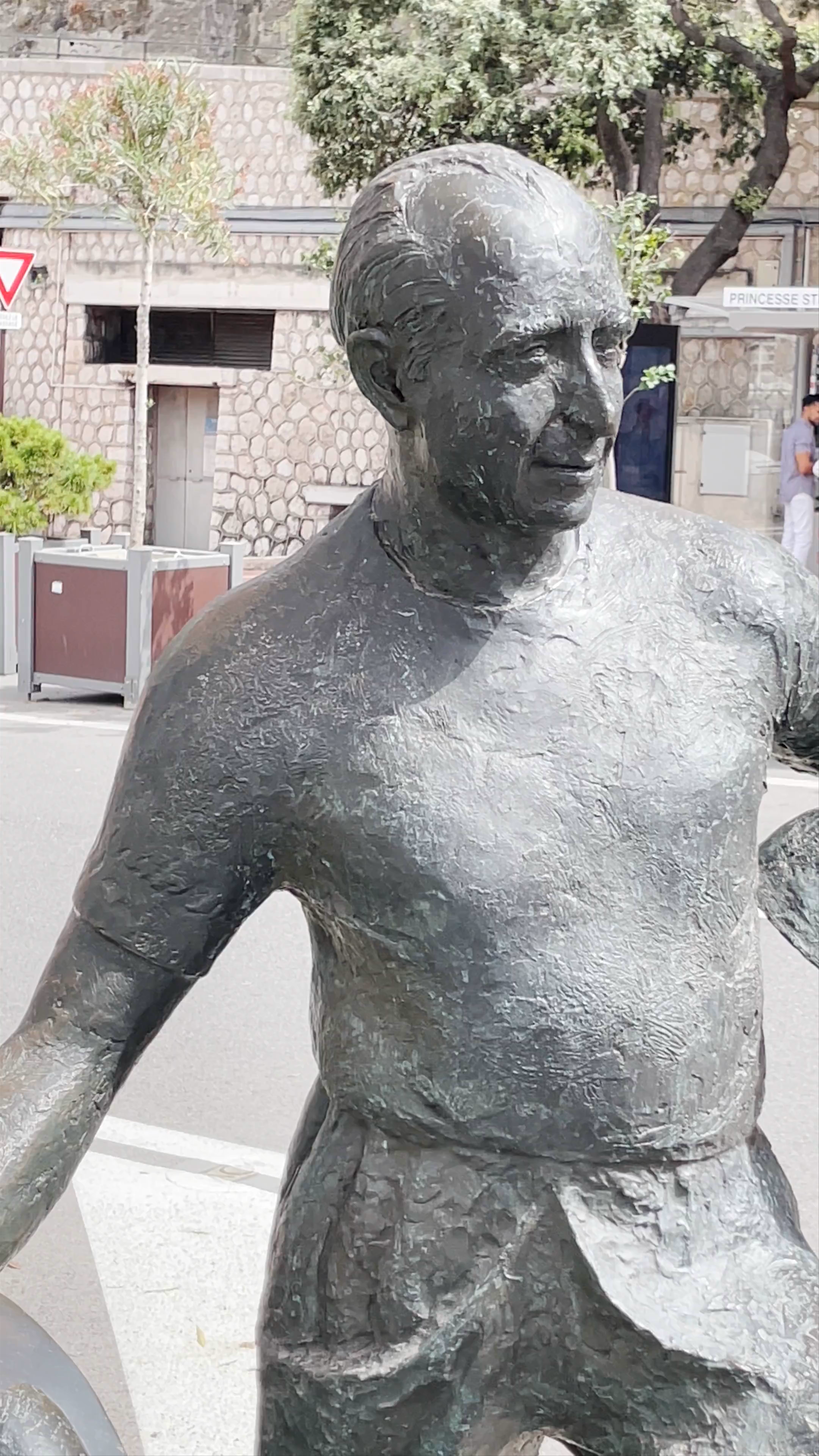 Statue de Juan Manuel Fangio