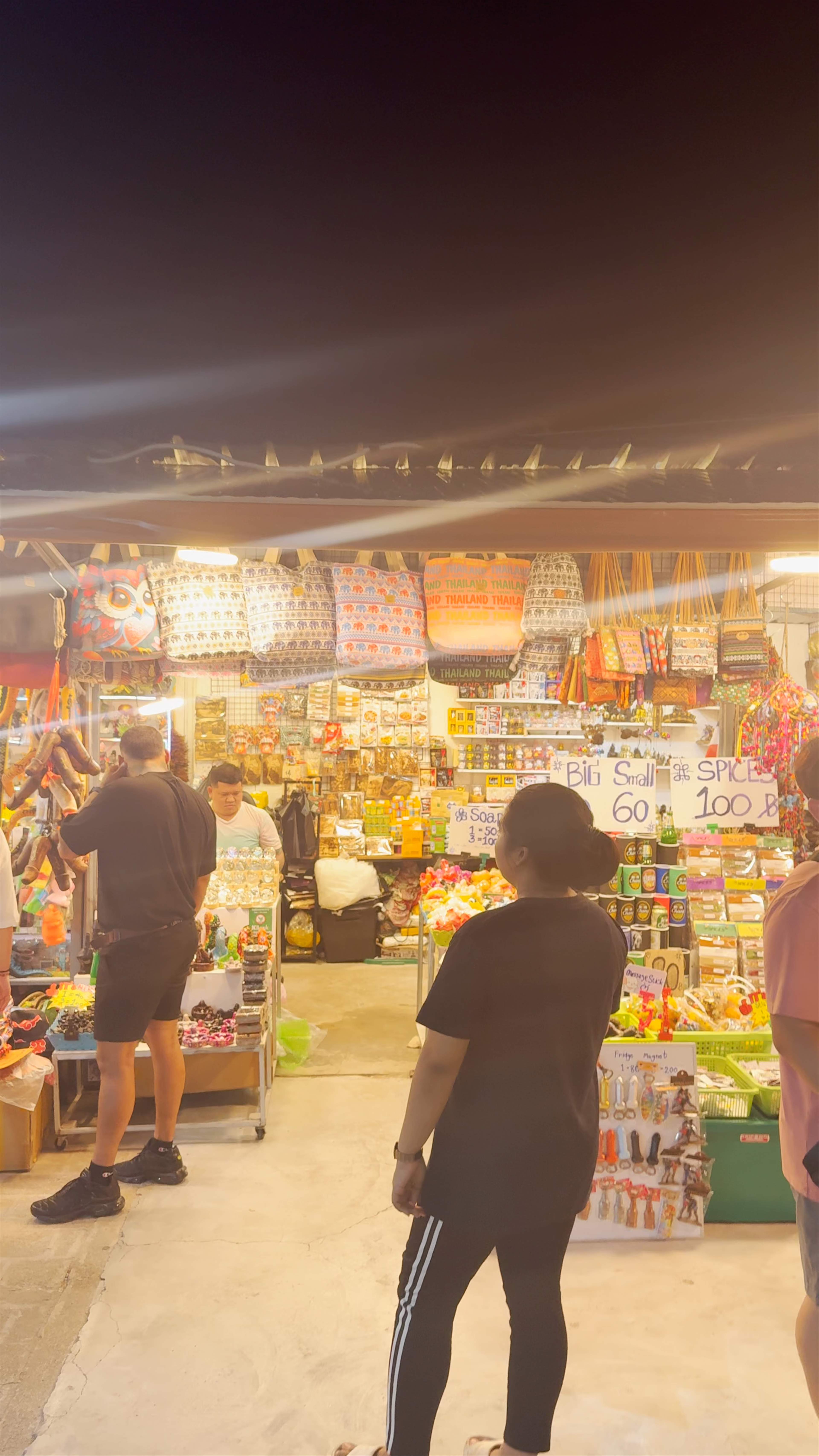 Night Market Place Ao Nang: Vibrant Evening Bazaar in Krabi, Thailand