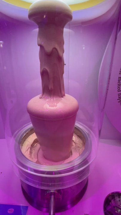 Maestrani Schweizer Schokoladen AG - Fountains of chocolate you can try - Chocolatiers & Shops Near Me - Flawil, SG