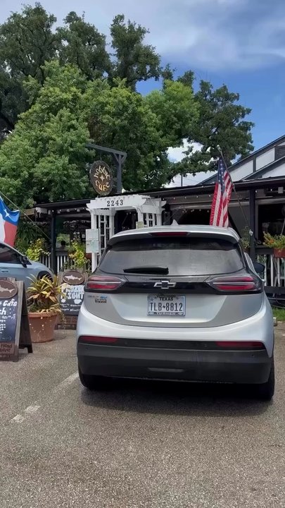 Hobbit Cafe - Follow me on IG @explorewithjonnyrides - Burgers Near Me - Houston, Texas