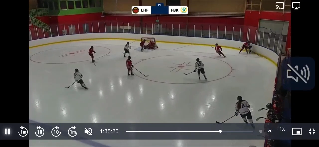 Greta Junzell Scores First Goal with Färjestad BK U19!