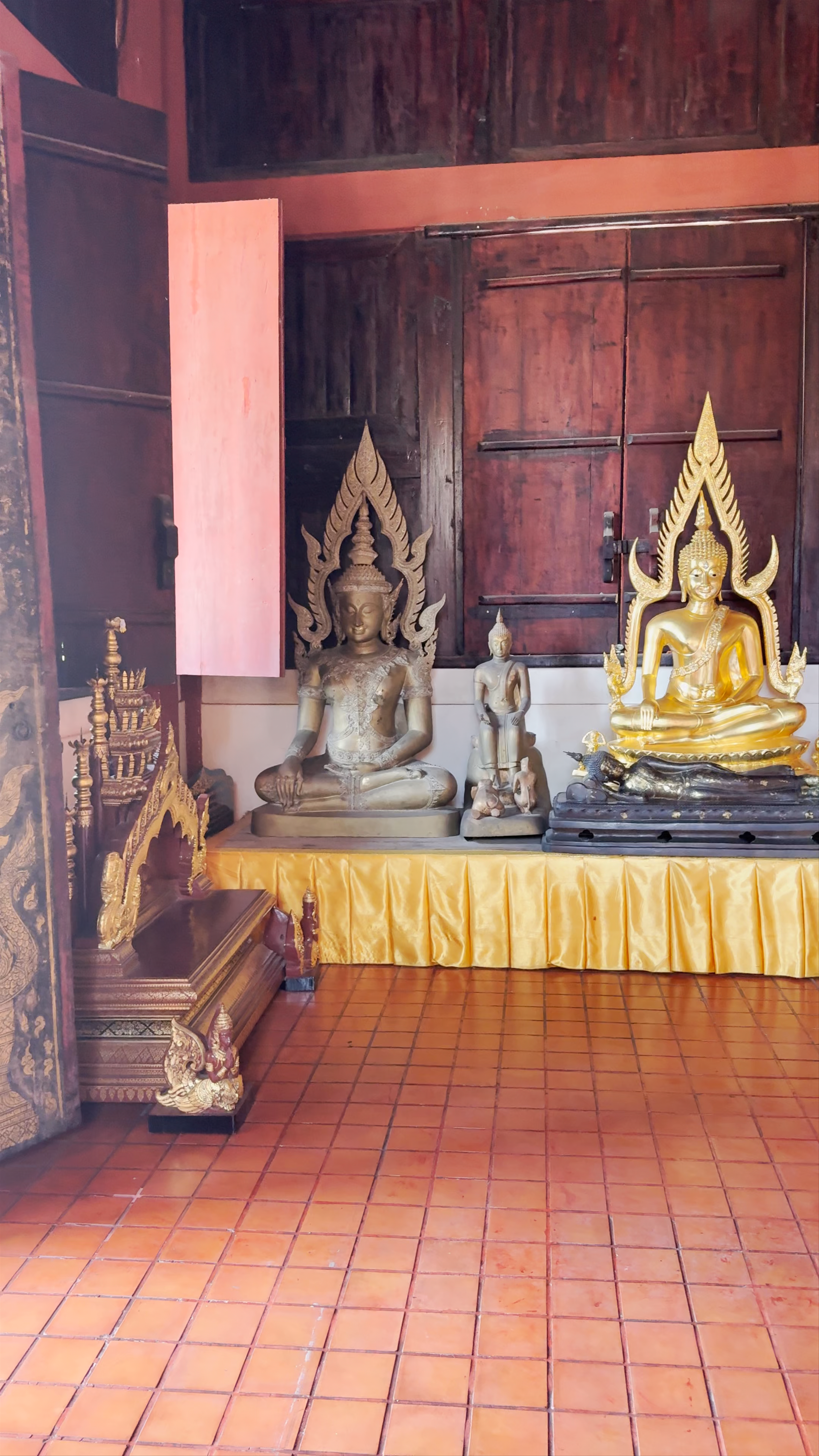 Phra Wihan Lai Kham: Serene Spirituality in Chiang Mai's Historic Temple