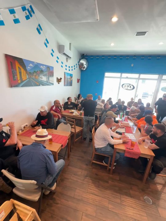 La Chapina Restaurant - Tacos Near Me - Marathon, Florida
