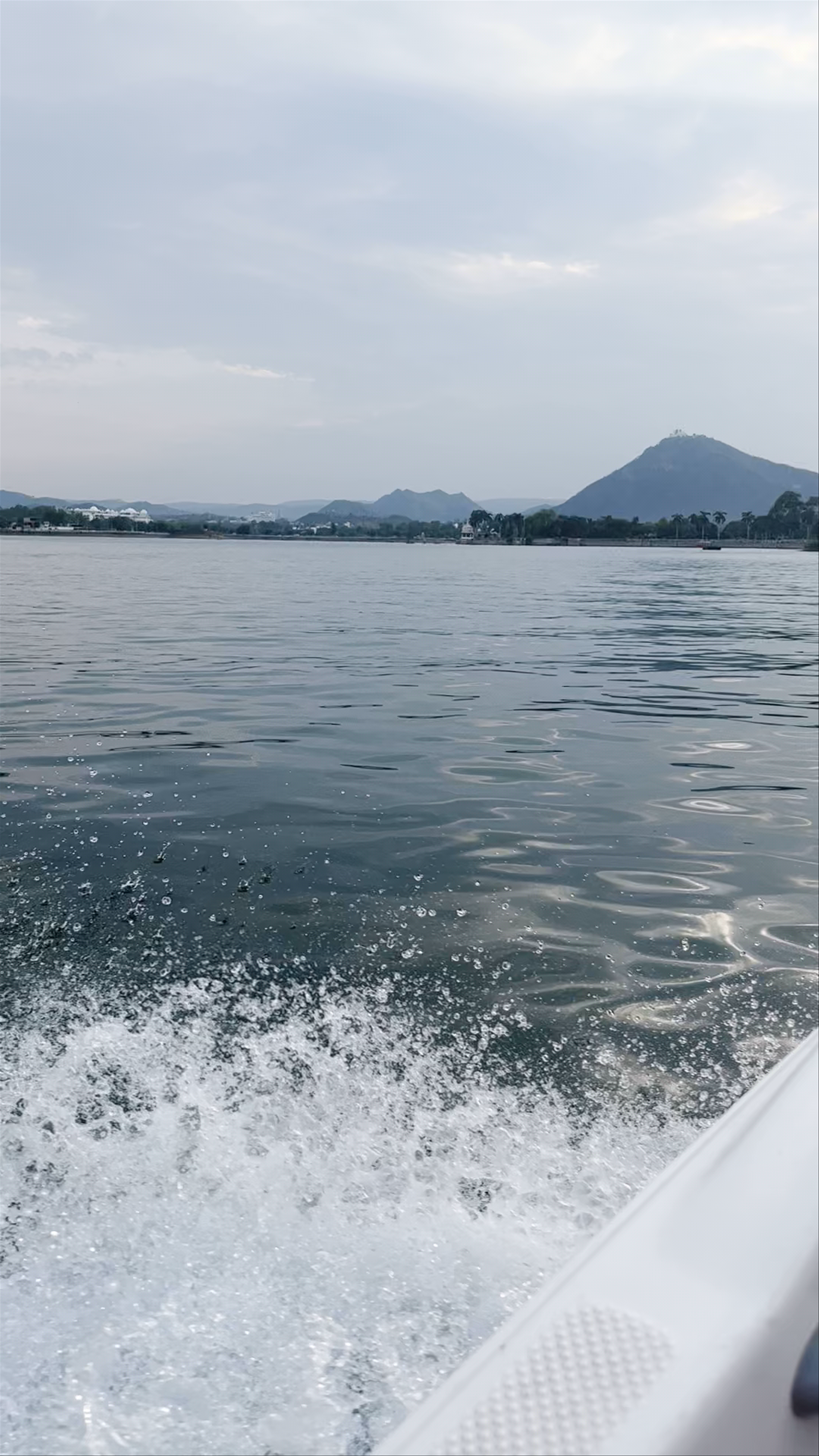 Serene Boat Ride on Lake Pichola, Udaipur