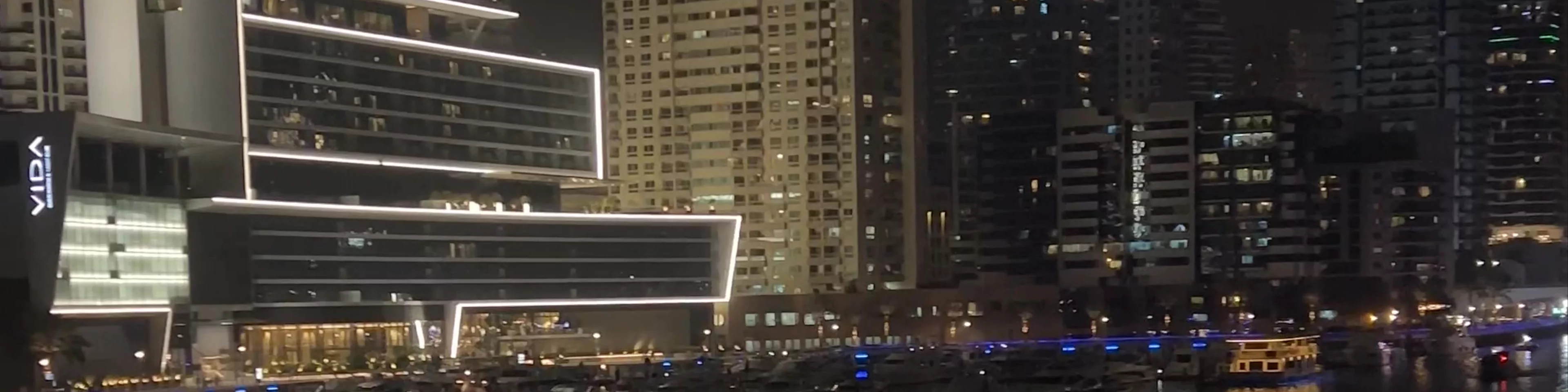 Marina Walk - Dubai - United Arab Emirates
