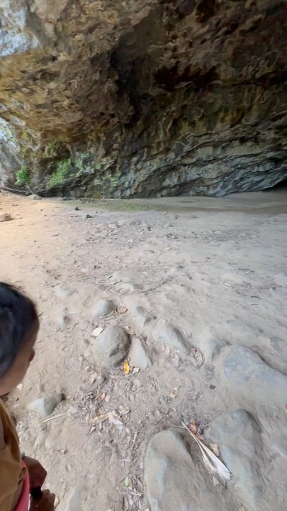 Maniniholo Dry Cave - Landmarks & Historical Buildings Near Me - Kilauea, Hawaii
