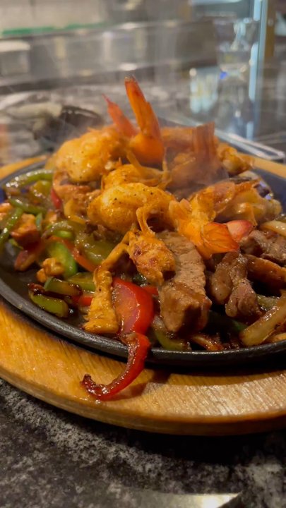 El Tapatio Mexican Restaurant - FAJITAS! - Mexican Near Me - Broomfield, Colorado