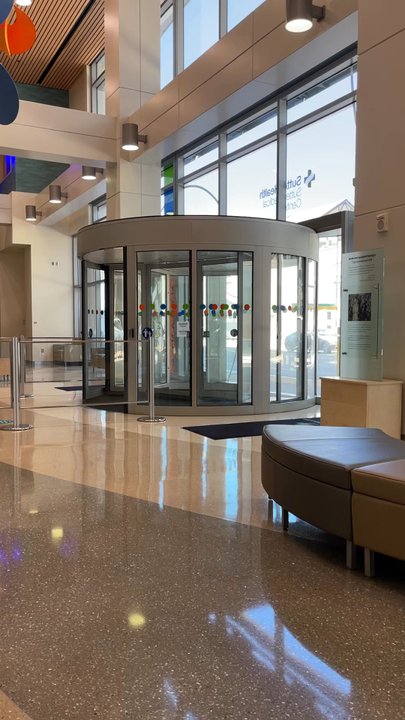Sutter Medical Center - Revolving doors .. was kind of cool - Medical Centers Near Me - Sacramento, California