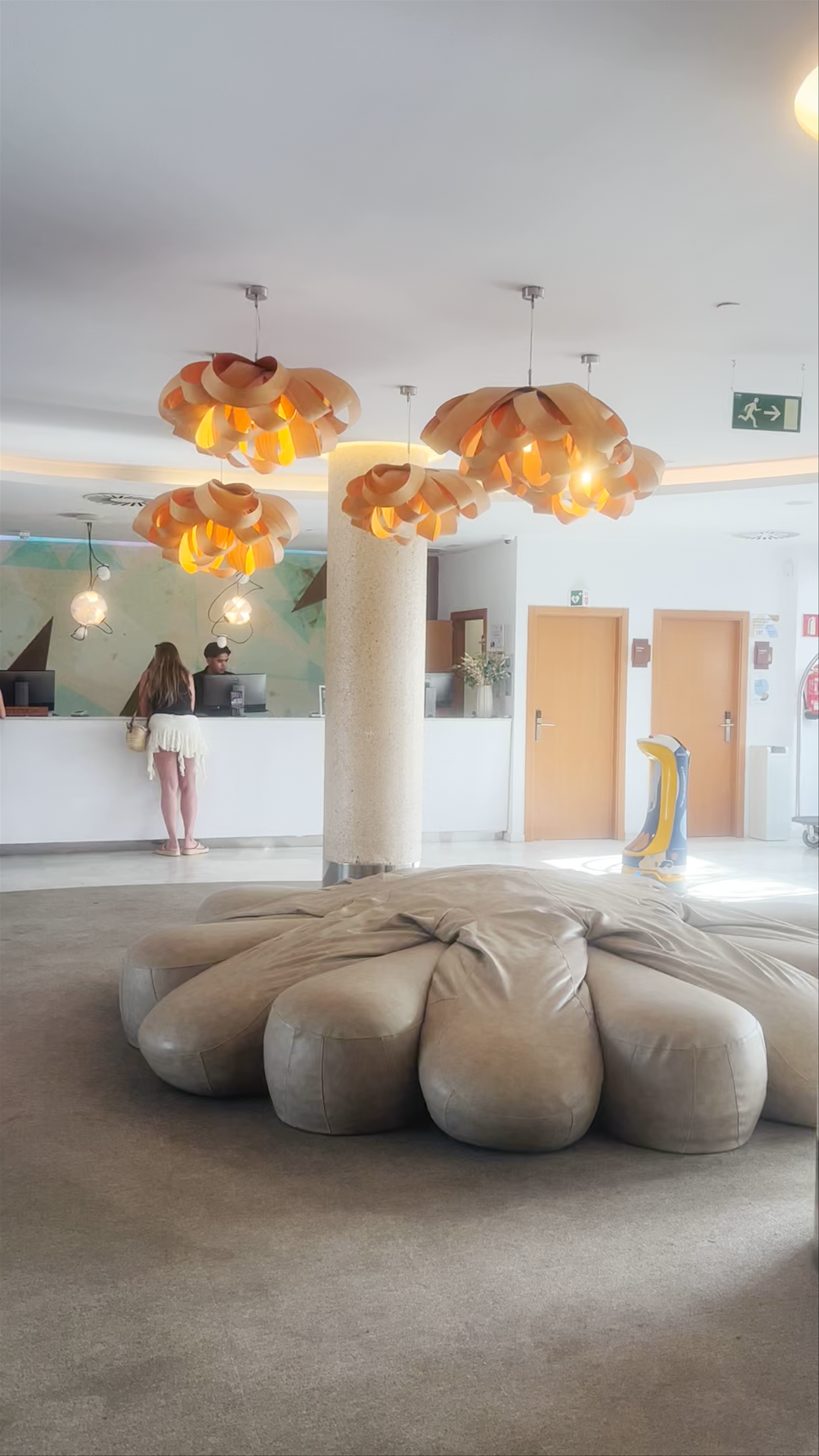 Grand Palladium White Island Resort & Spa Lobby Tour, Sant Jordi de ses Salines