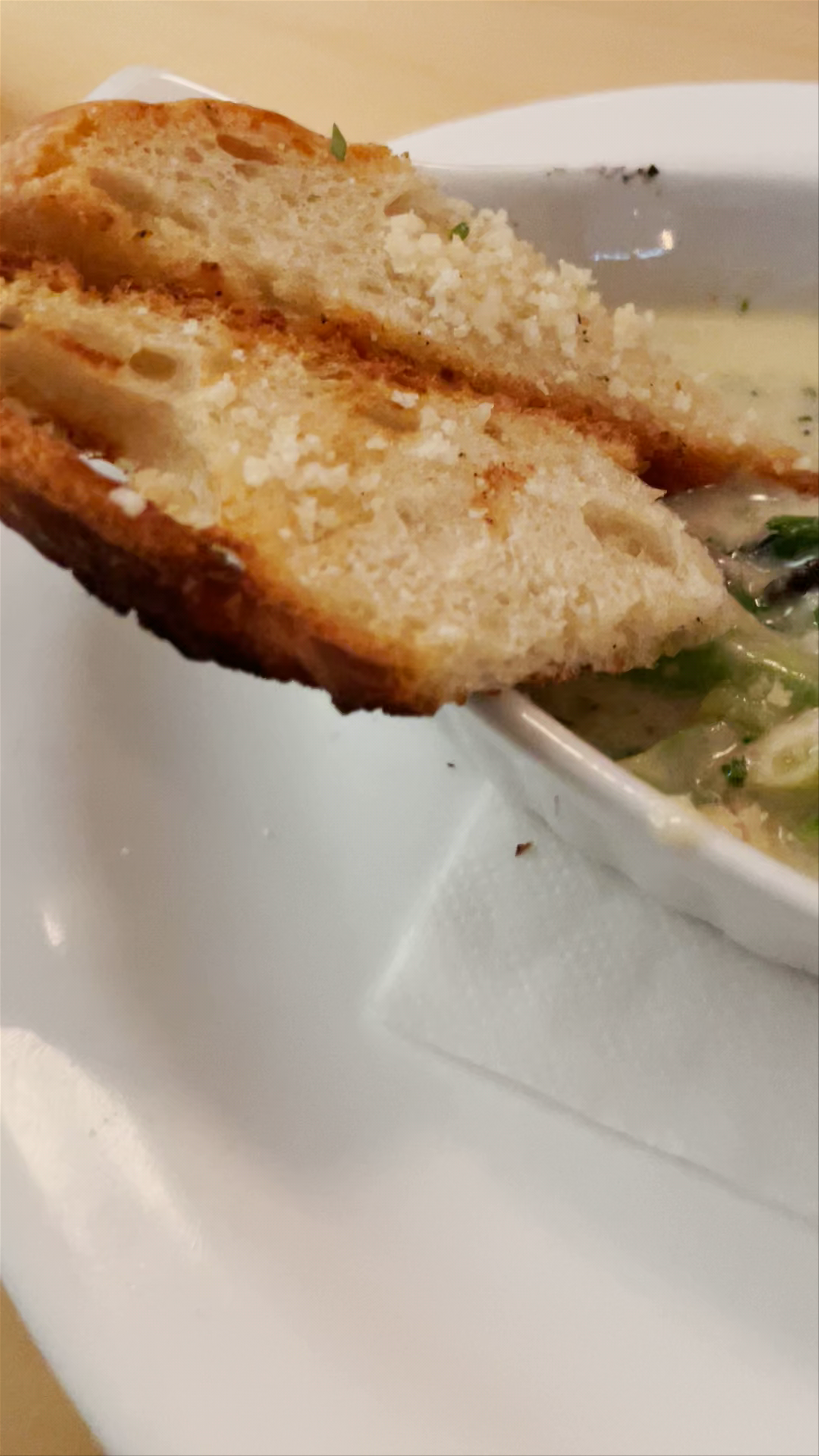 Cozy Dining Experience at Pizzeria Geppetto Notre-Dame, Montreal