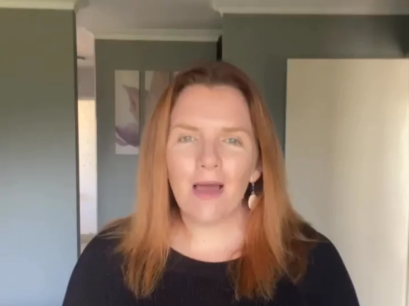 Intro - Donna