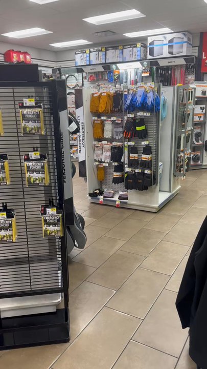 Love's Travel Stop - Work clothing and accessories - Gas Stations Near Me - Providence Forge, Virginia