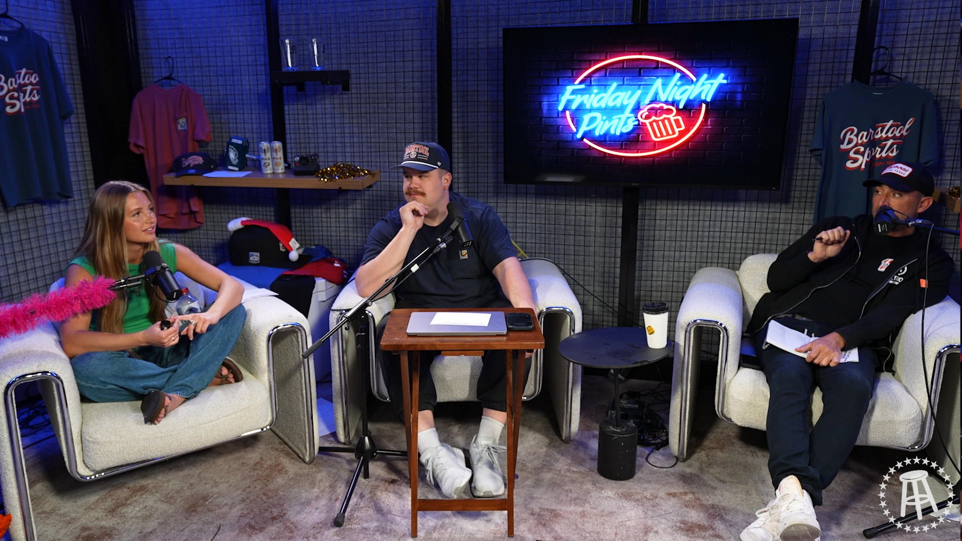 WHO ARE THE NEW BARSTOOL CONTENT INTERNS? | Friday Night Pints