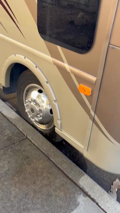 Camping World - Morgan Hill - Video of rv im having problems with paid 70 thousand and havent been able to use it based on electrical problems - RV Dealers Near Me - Morgan Hill, California