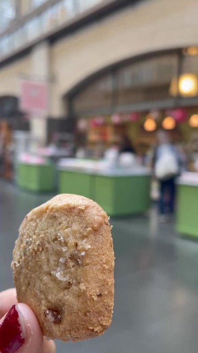 Miette - Walnut cookie - Bakeries Near Me - San Francisco, California