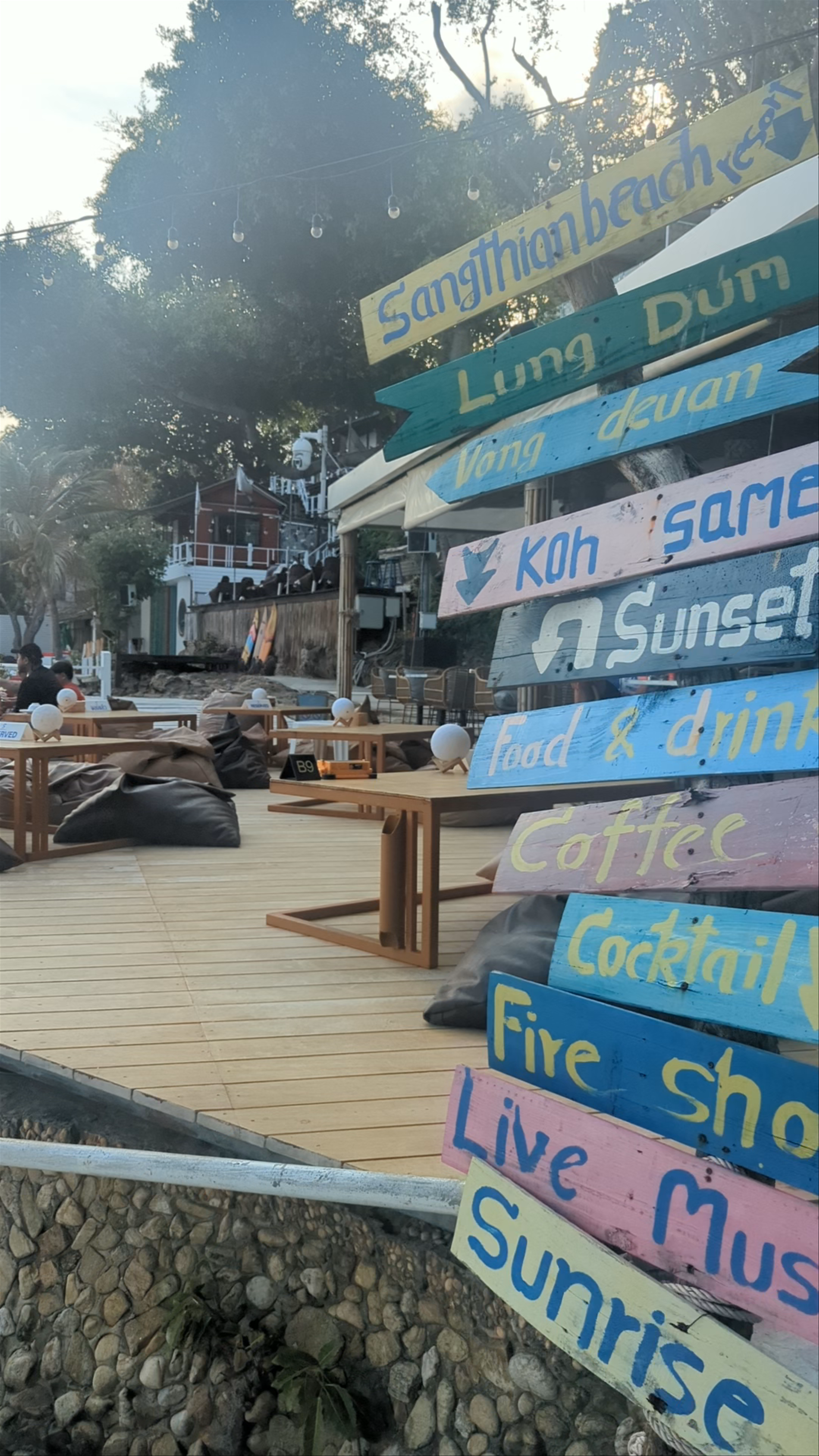 Sunset Vibes at Feelgood Restaurant & Live Music Bar, Koh Samet